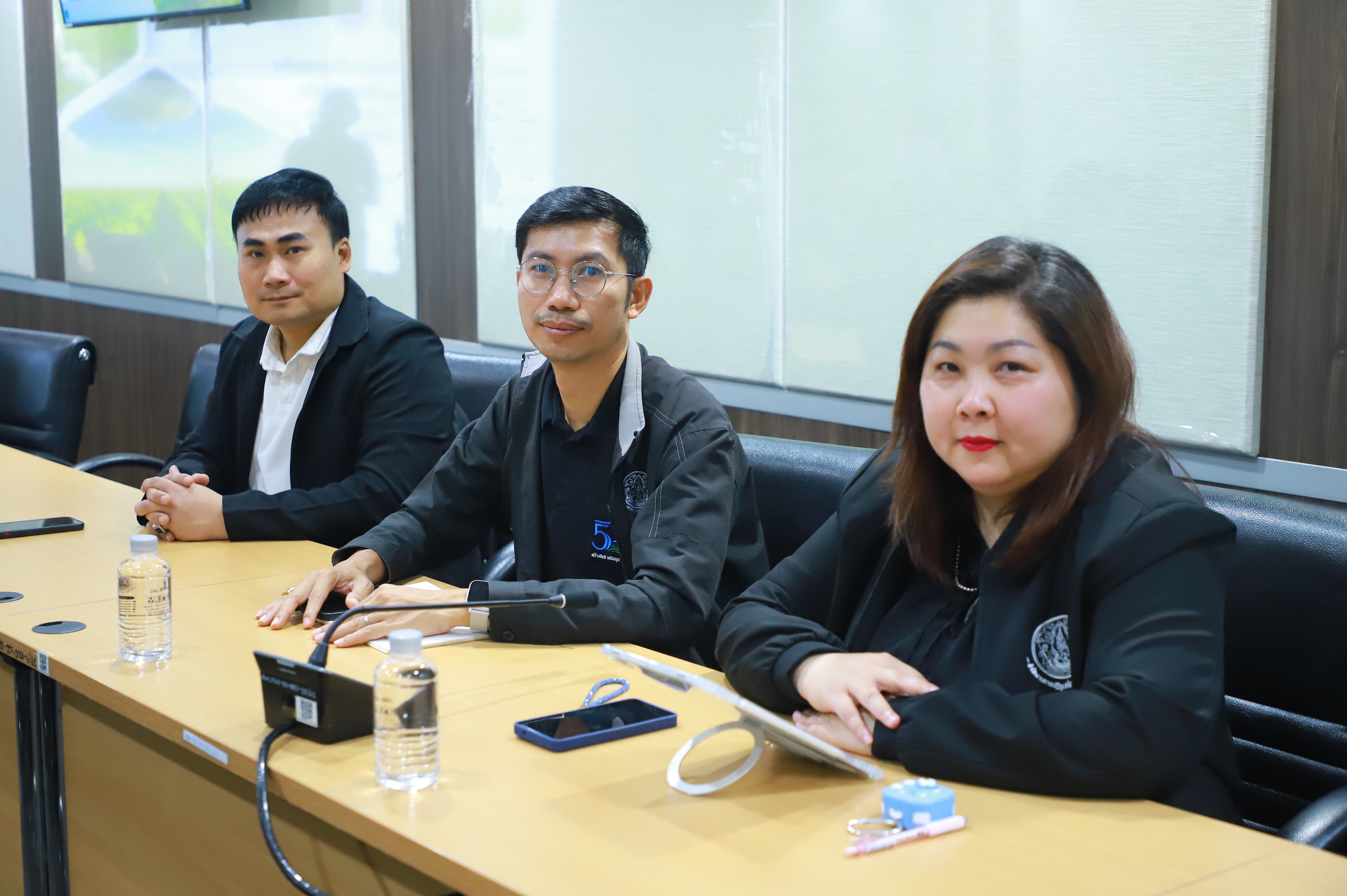 title - ส.ป.ก. ร่วมประชุมหารือเพื่อพิจารณาให้ความคิดเห็นต่อข้อสังเกตุและข้อเสนอแนะของวุฒิสภาต่อประเด็นวิกฤตการณ์ปุ๋ยในประเทศไทยที่ได้รับผลกระทบจากการสู้รบในภูมิภาคตะวันออกกลาง